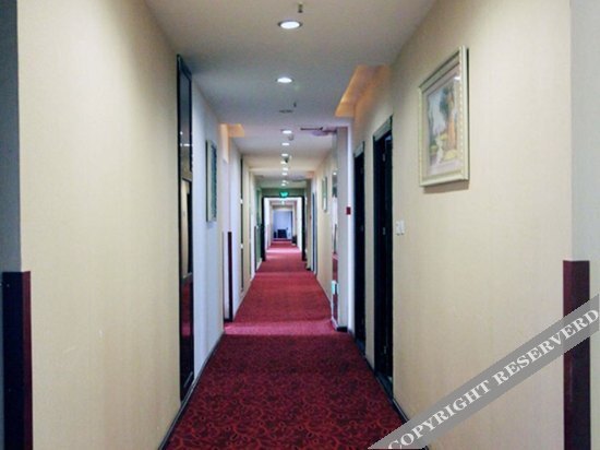 Чэнду: Xiaoqi yizhan Hotel Chengdu Jiayuan