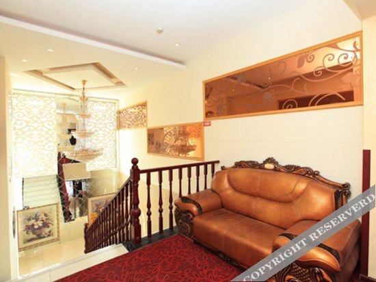 Чэнду: Xiaoqi yizhan Hotel Chengdu Jiayuan