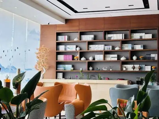 Чжэнчжоу: Homeinn Plus(Zhengzhou International Exhibition Center)
