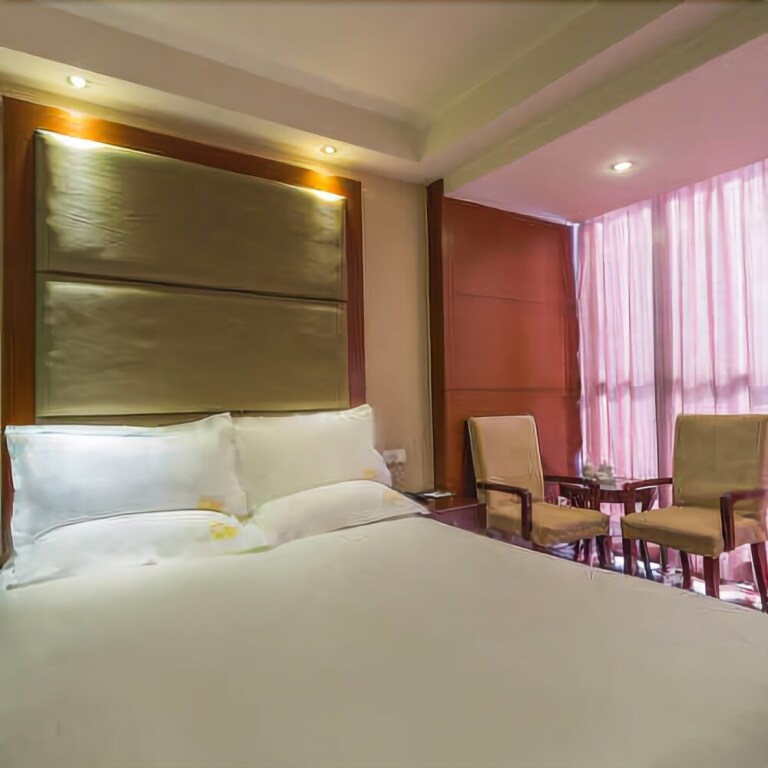 Наньтун: Home Inn Nantong Qingnian Middle Road