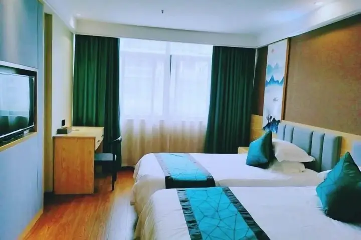 Иу: Junhong Hotel