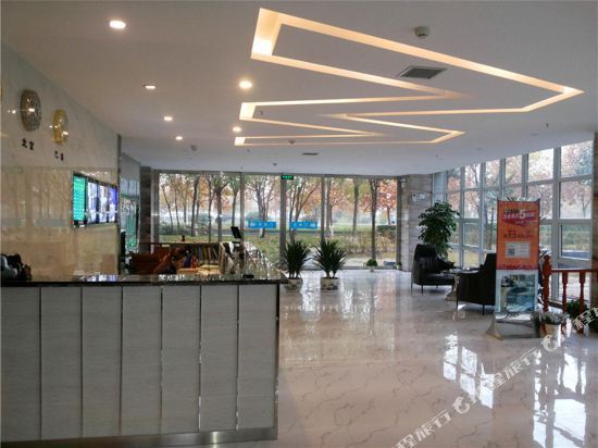 Чжэнчжоу: 米兰风尚酒店(河南工业大学店)