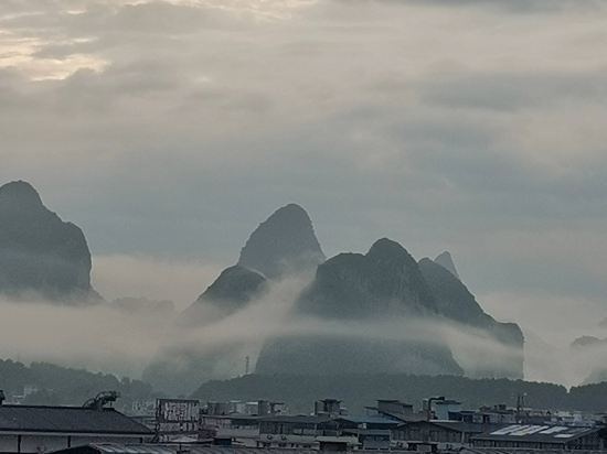 Яншо: Guiyin Hotel (Yangshuo Songcheng Qiangu Scenery Area)
