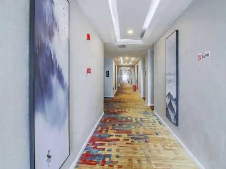 Дунгуань: 24H Elegant Hotel (Daojiao)