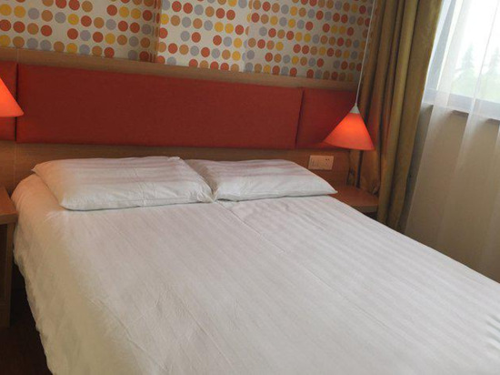 Санья: Home Inn (Sanya Shangpinjie Avenue)