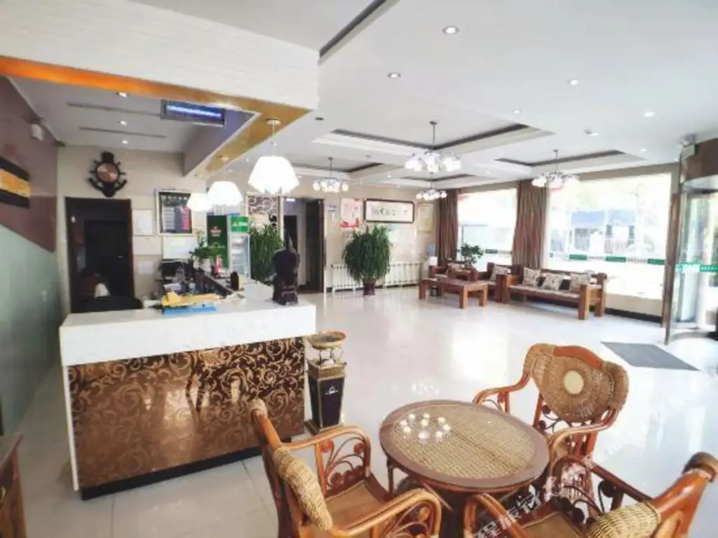 Линьи: Jindu Business Hotel (Linyi Banchengzhen Government Store)
