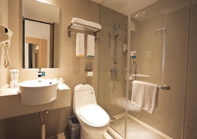 City Comfort Inn Wuhan Dazhi Road Light Rail Station — фото 1