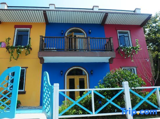 Синьюй: Color Village Resort Hotel