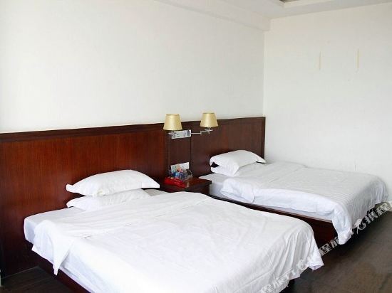 Яань: Linghuiyuan Motel
