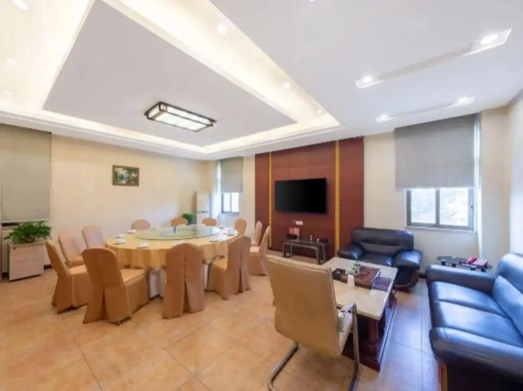Фошань: Friendly Holiday Hotel