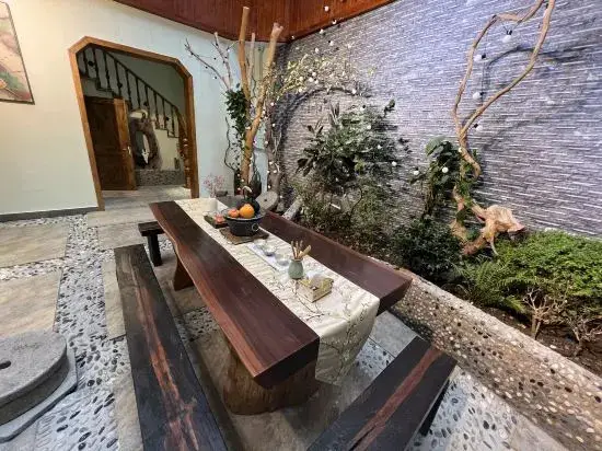 Цзясинь: Foodie Guest House