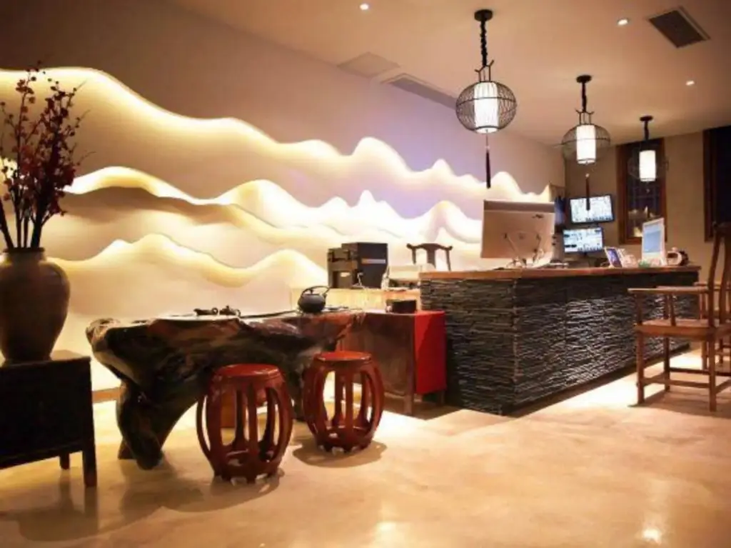Чунцин: Brother Hotel (Chongqing Bagongli Used Car Trading Market)