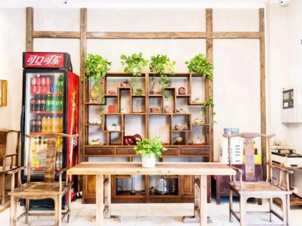 Чунцин: Brother Hotel (Chongqing Bagongli Used Car Trading Market)