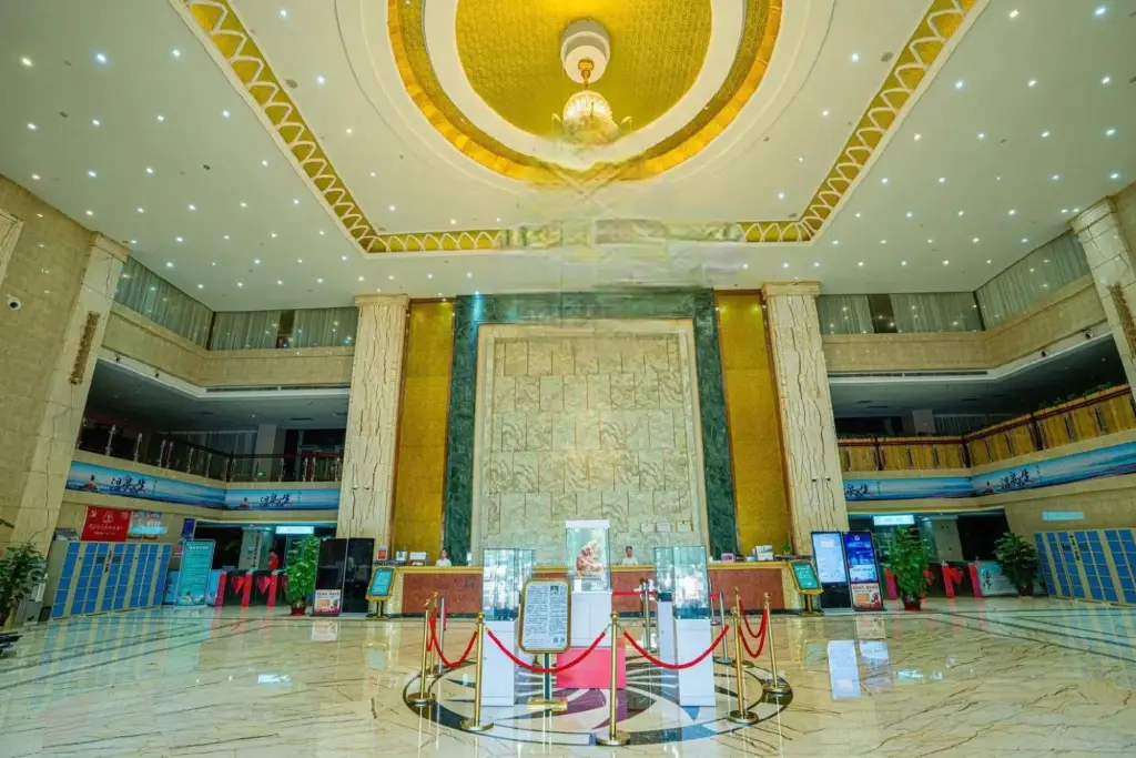 Лиаоченг: Liaocheng shengjing hot spring hotel