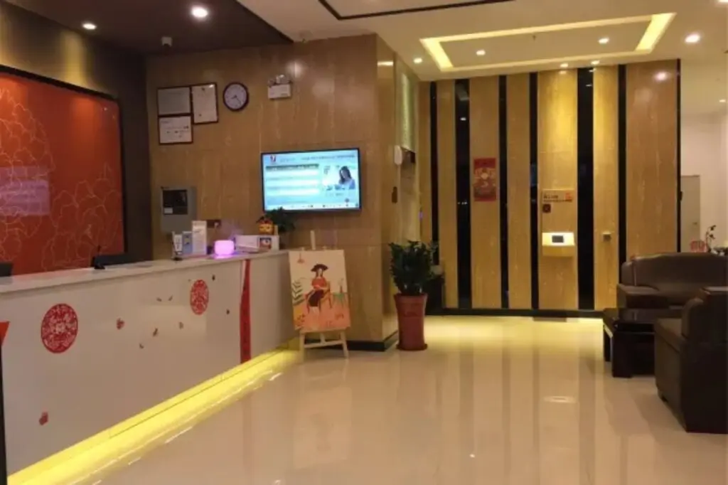 Шэньчжэнь: 7 Days Premium (Shenzhen Dalang Commercial Center)