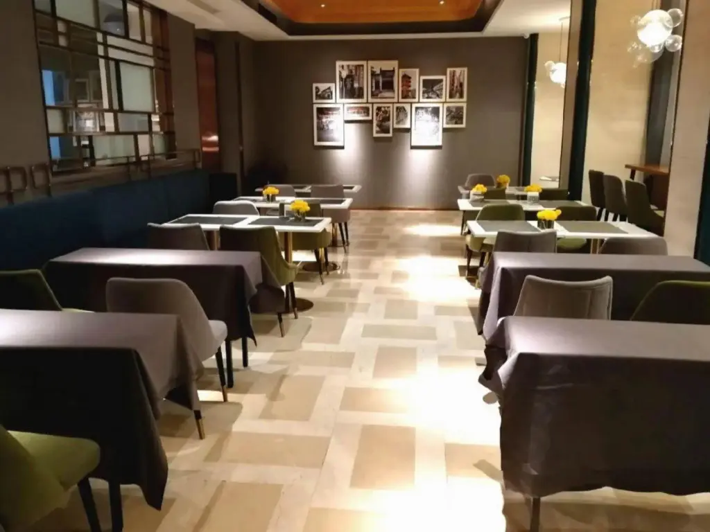 Чэнду: Yitel Collection (Chengdu DuFU Thatched Cottage & Sichuan Provincial People's Hospital Station)