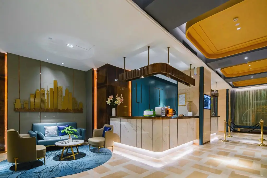 Чэнду: Yitel Collection (Chengdu DuFU Thatched Cottage & Sichuan Provincial People's Hospital Station)