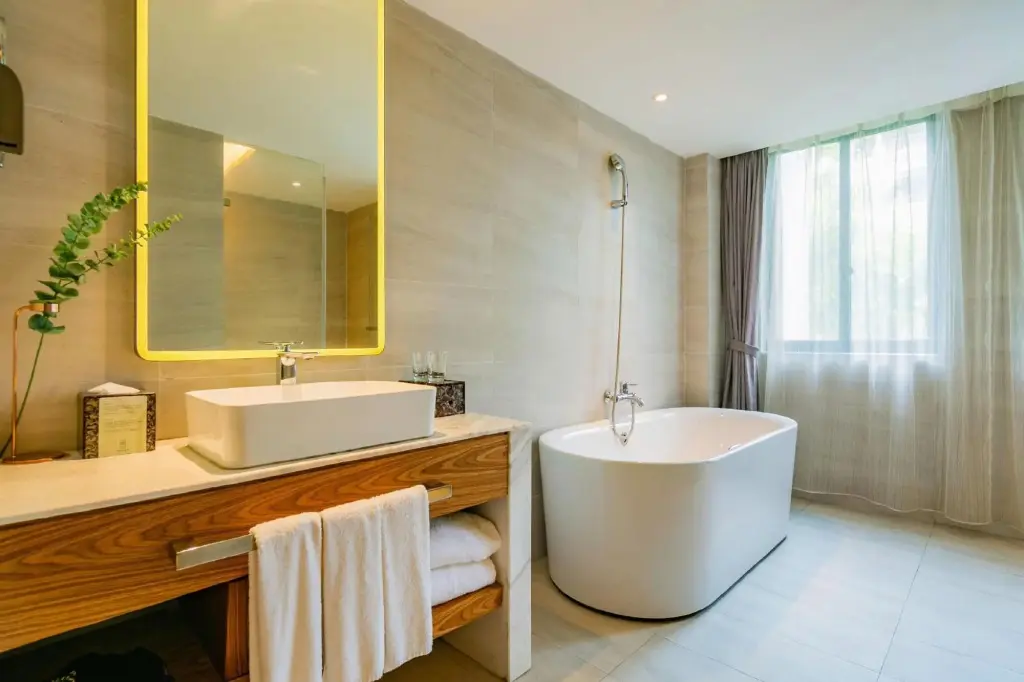 Чэнду: Yitel Collection (Chengdu DuFU Thatched Cottage & Sichuan Provincial People's Hospital  Station）