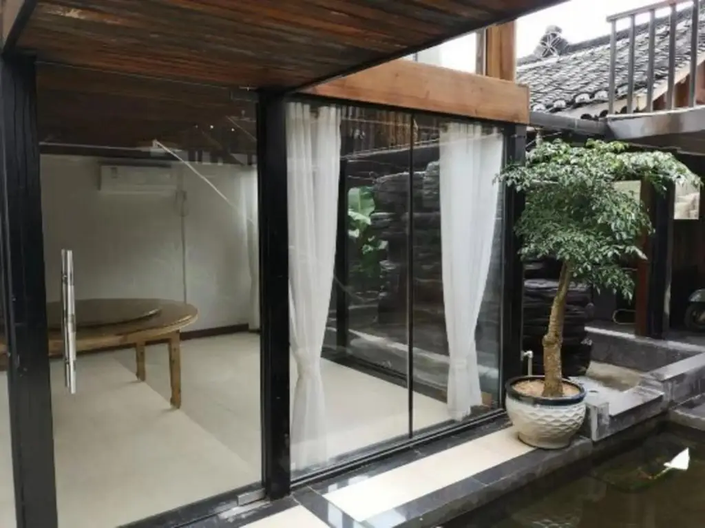 Леишан: Xijiang Luanxi Hanshe Garden Hotel (No. 1 Fengyu Bridge Branch)