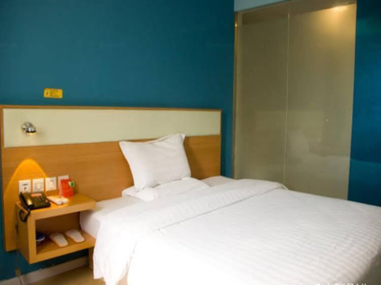 Гуанчжоу: Yushe Hotel (Guangzhou Beijing Road Tianzi Wharf)