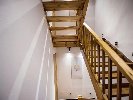Сянси: Qingjufengzhu Riverview Guesthouse
