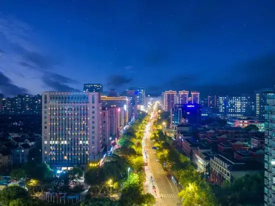 Цзясинь: Homeinn · Aifeel Hotel (Haining Intime City Haichang Road Subway Station)