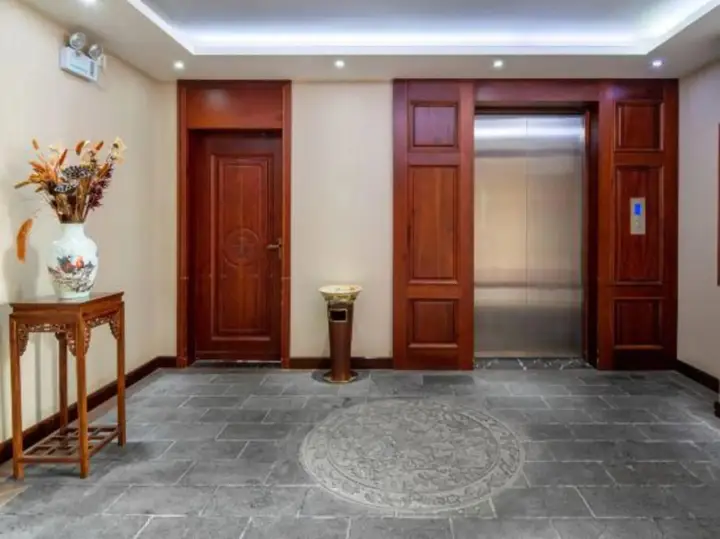 Куньмин: Jinning Rundexing Hotel (Guyan Culture Square)