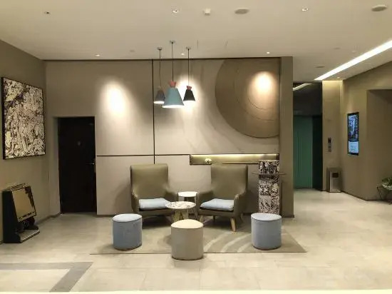 Урумчи: Homeinn · neo (Urumqi Beijing South Road Railway Bureau Subway Station)