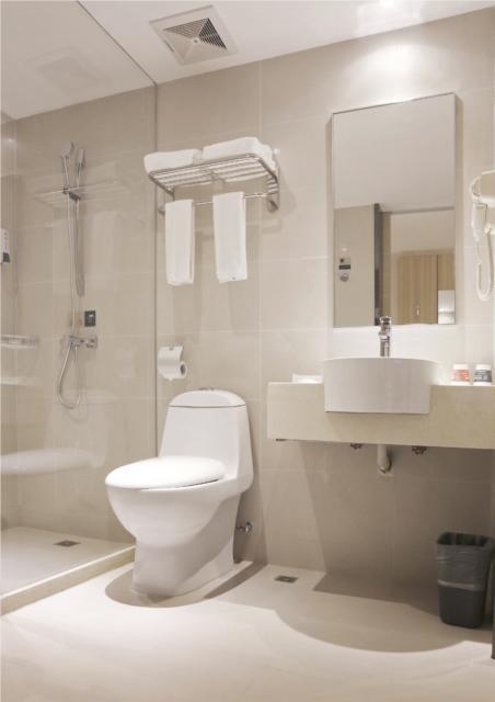 Чэнду: City Comfort Inn Chengdu Tianfu Square Metro Station
