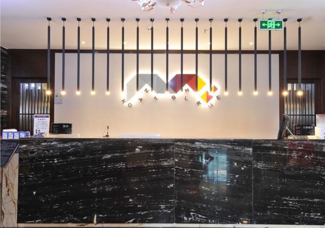 Чэнду: Borrman Hotel Chengdu Tianfu Square Metro Station