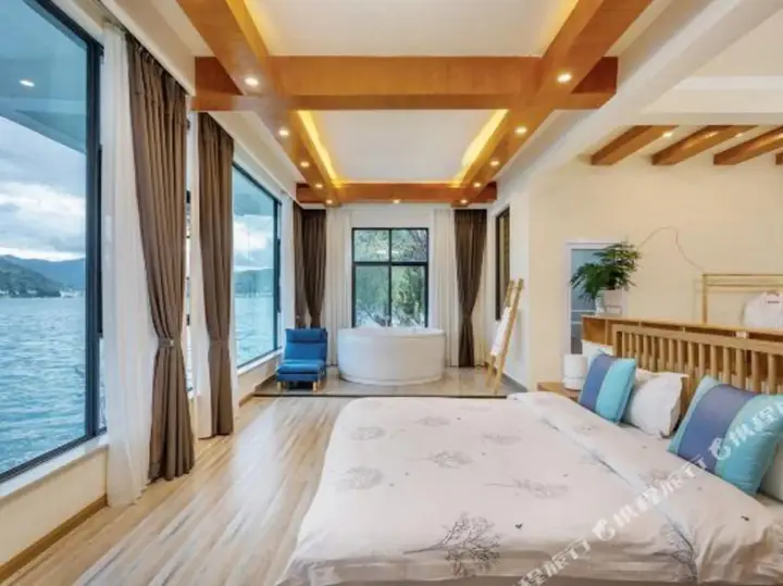 Дали: Isle Haven Seaview Designer Retreat (Dali Erhai Branch)