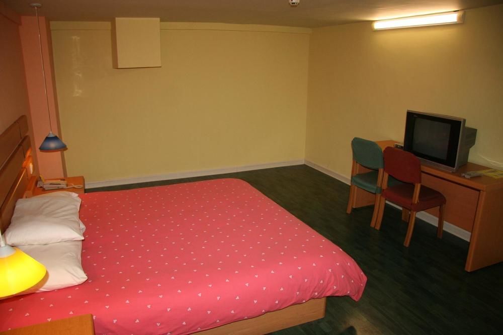 Циндао: Home Inn Plus (Qingdao Yinchuan West Road, Qingdao University)