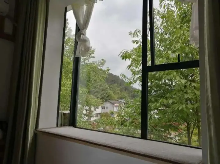 Чжанцзяцзе: Qishe Hostel