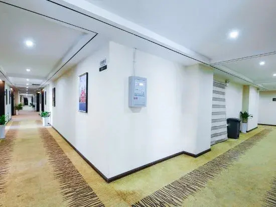 Чунцин: Liangjiang Yuepin Hotel (Chongqing Longhu Yuanzhu Branch)