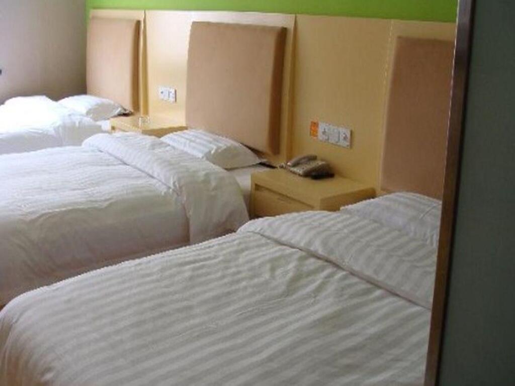Хецзе: 7Days Inn Hotel (Cao County Qinghe South Road)
