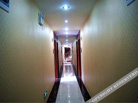 Наньпин: Xin Yan Fa Hotel