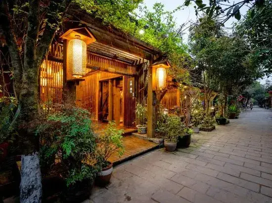 Чэнду: Pingle Ancient Town Lijiang Hostel