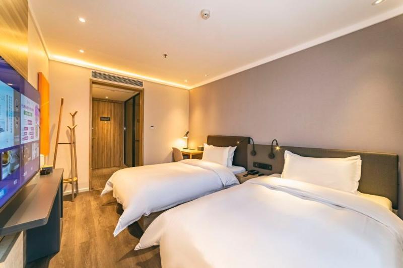 Циндао: Hanting Hotel (Qingdao Badaguan)