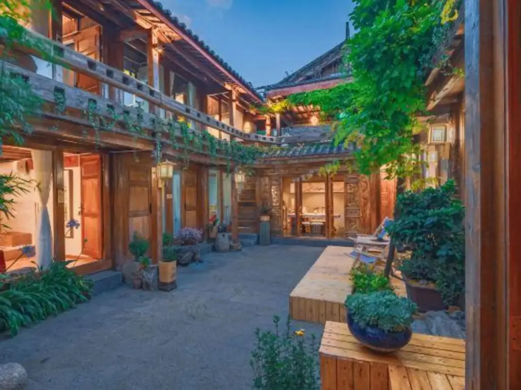 Лицзян: Shiwai Tangka Theme Inn (Shuhe Ancient Town)