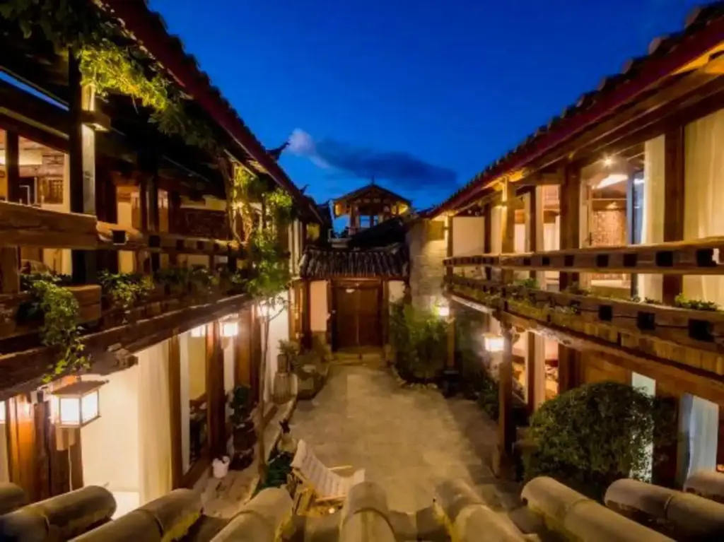 Лицзян: Shiwai Tangka Theme Inn (Shuhe Ancient Town)
