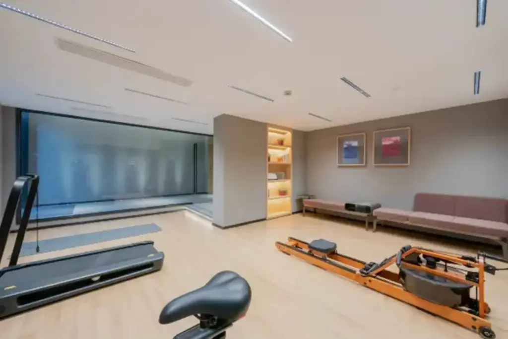 Шанхай: SKYBIRD Hotel (Shanghai International Resort - Chuansha Metro Station Store)