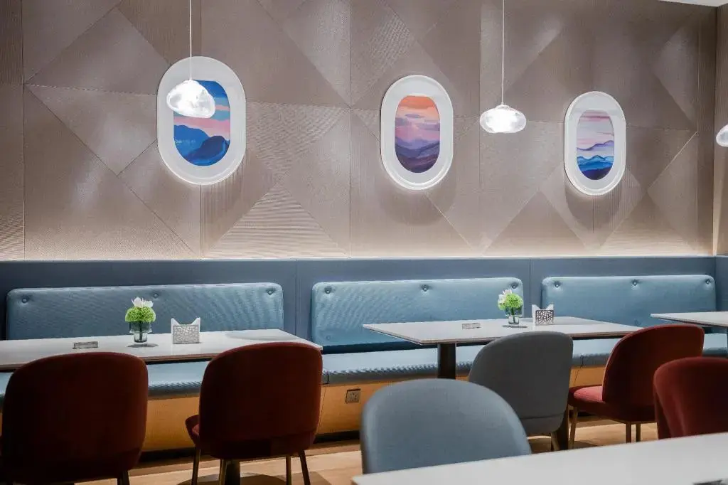 Шанхай: SKYBIRD Hotel (Shanghai International Resort - Chuansha Metro Station Store)