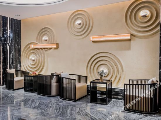 Шанхай: Elong Anyun Hotel (Shanghai Ruijin Hospital Dapuqiao Subway Station)