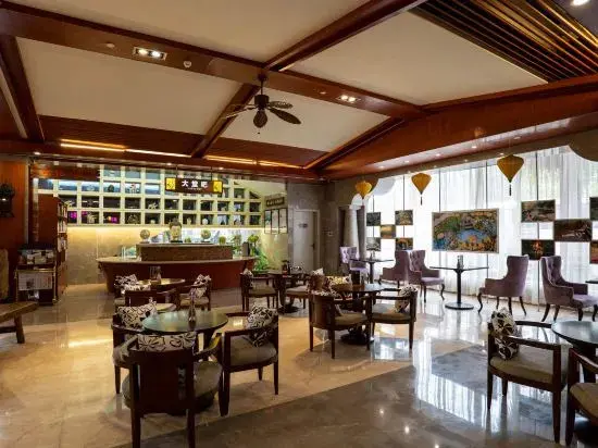 Мейчжу: Jin Debao Kaiyue International Hot Spring Resort Hotel