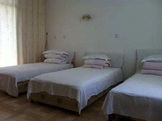 Хуаншань: Yishan Bangshui Quanyuguan Farmhouse
