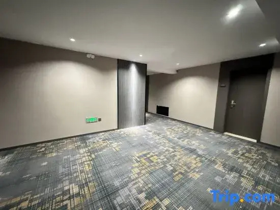 Цзилинь: Sunshine 100 Hotel (Jilin Xi'an Road Linjiangmen Square)
