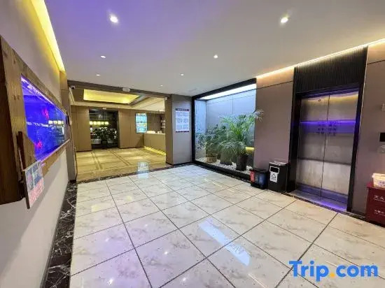 Цзилинь: Sunshine 100 Hotel (Jilin Xi'an Road Linjiangmen Square)