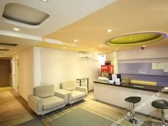 Чанчунь: Milan Flower Fashion Hotel (Changchun Jidayiyuan Comrade Street Branch)