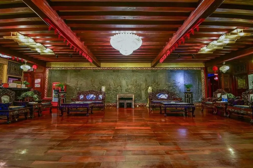 Dali Wangfu Hotel — фото 1