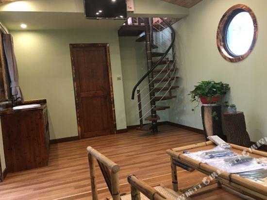 Нанкин: Guizu Buluo Senlinjia Hostel